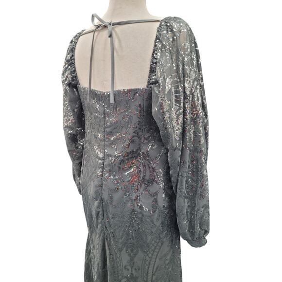 NWT Long Sleeved Patterned Sequin Gown Size 16 XL - Picture 9 of 11